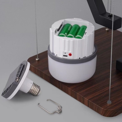 Lâmpada de emergência LED de alta potência portátil 30w 50w Tempo de emergência longo 5 horas para uso ao ar livre