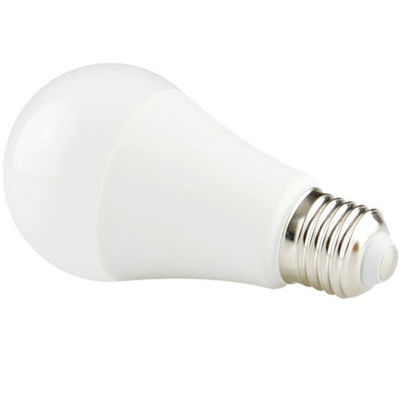 Bulbo interno do diodo emissor de luz A dos lúmens altos com base E14/E27/B22 de 5w a 24W