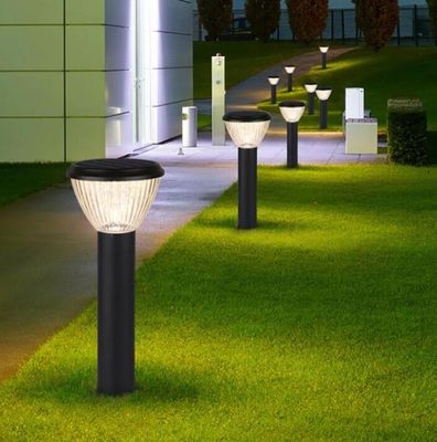 Iluminação solar da paisagem com bateria para dentro para a jarda e o jardim e o parque