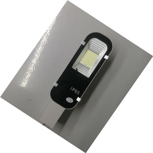 Tudo na luz de rua dois solar de 50w a 460W com corrosão e alojamento da resistência de oxidação